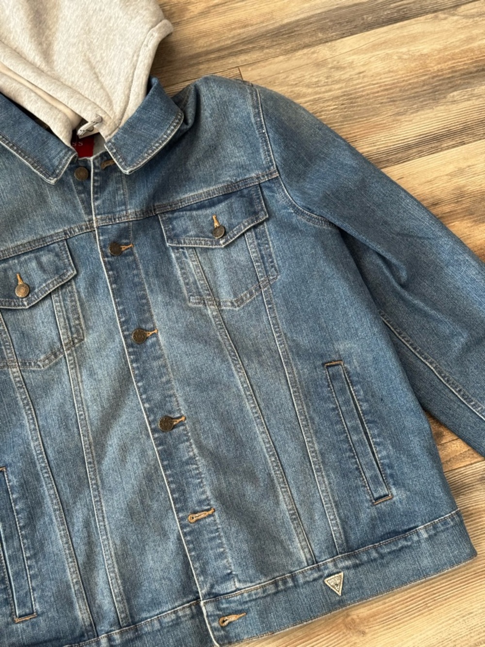 Guess Men’s Jean Jacket with Removable Gray Hood NWT XXL